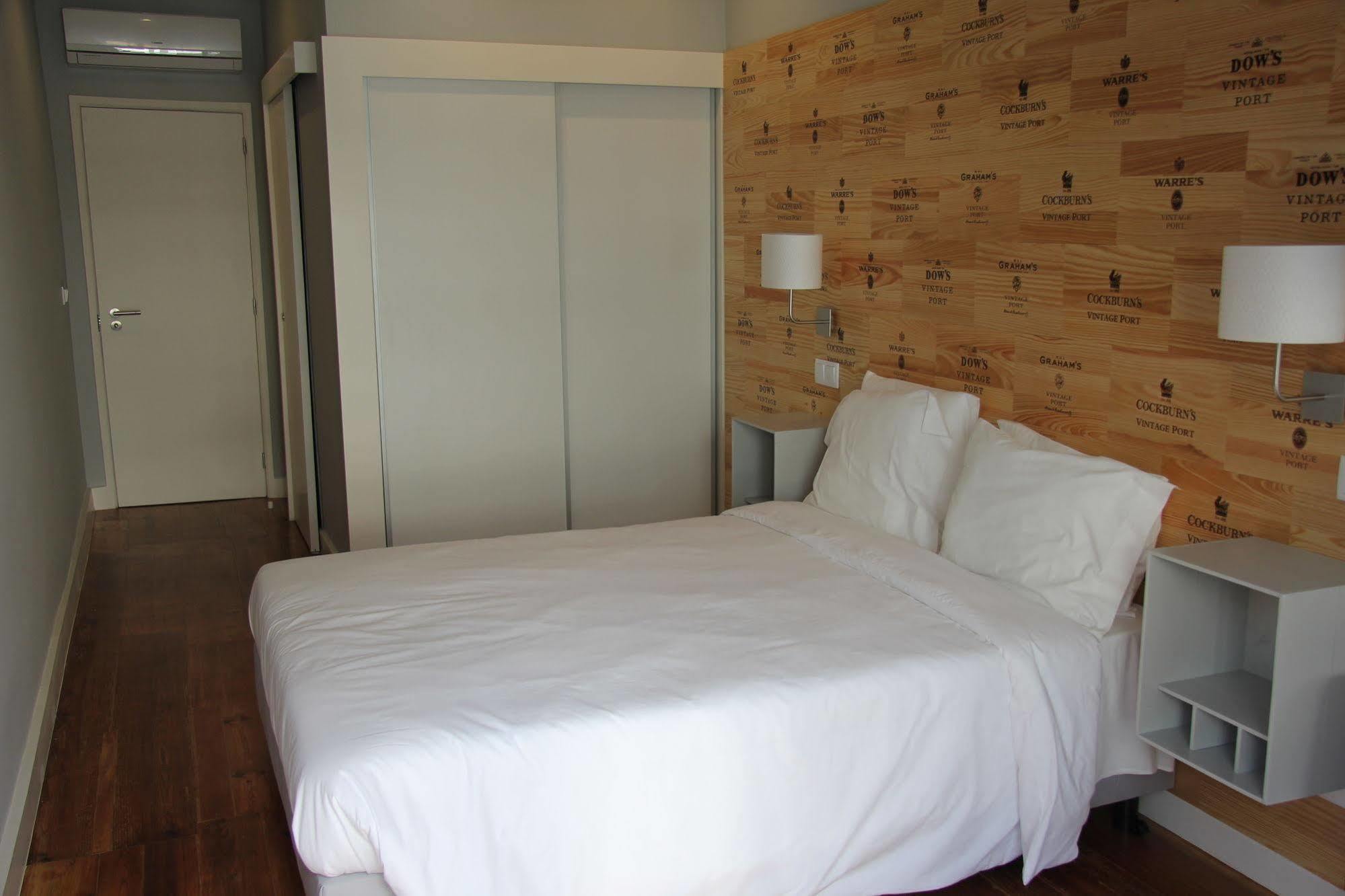 Hotel Decanting House 2*